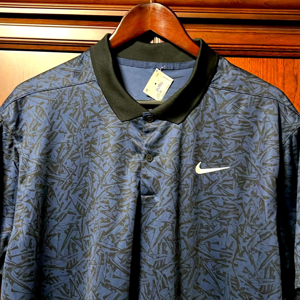 Brand New Nike Blue Gray Styled Artistic designed Dri-FIT Golf Tennis Polo!